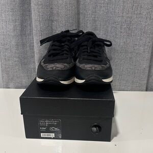 Coach Farah Black and Gray women’s Sneakers. Size 9.5